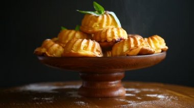 Pudra şekeri tatlı çörek lor