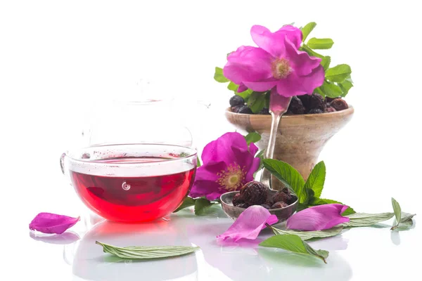 Tea made from rose hips with mint — Stock Photo, Image