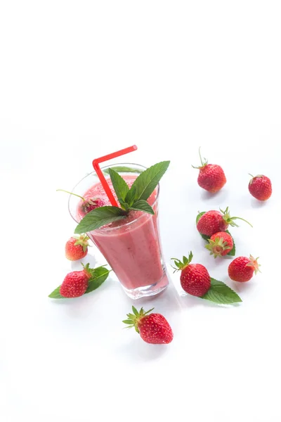 Egy pohár friss eper édes Smoothie — Stock Fotó