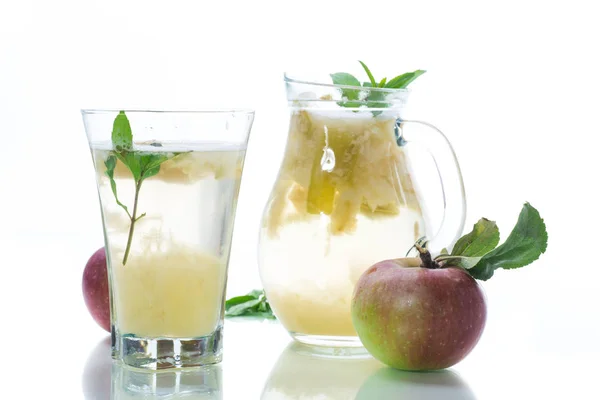 Compote Froide Douce Été Pommes Fraîches Avec Brin Menthe Dans — Photo