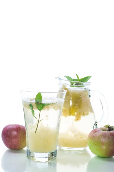 Compote Froide Douce Été Pommes Fraîches Avec Brin Menthe Dans — Photo