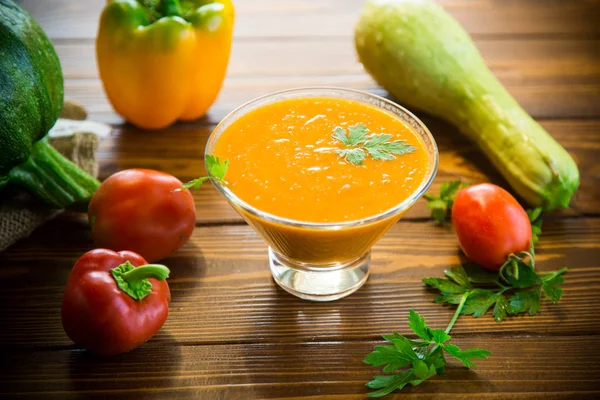 Hausgemachter Gemüsekaviar Mit Zucchini Einer Glasschüssel Auf Einem Holztisch — Stockfoto