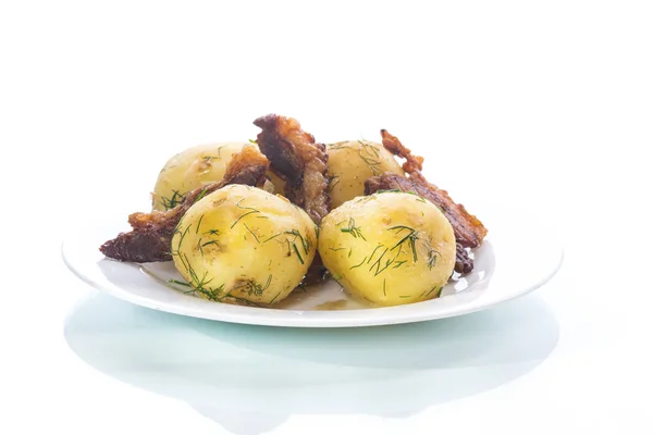 Jonge Aardappel Gekookt Met Gebakken Spek Een Plaat Een Witte — Stockfoto