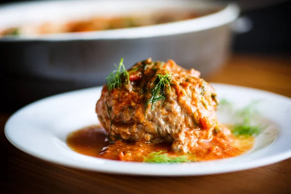 Almôndegas Com Molho Tomate Mesa Madeira — Fotografia de Stock