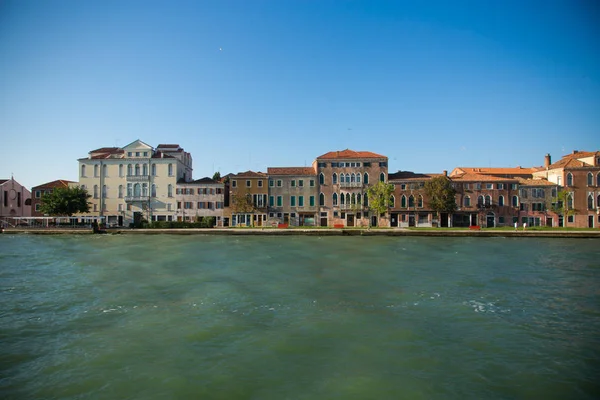Velence. Olaszország. Szeptember 8-án, 2018.Grand csatorna a turisták csónakjai nyáron, Velence, Olaszország. — Stock Fotó