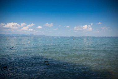 Güzel İtalya, güneşli yaz günü Garda Gölü. 7 Eylül 2018