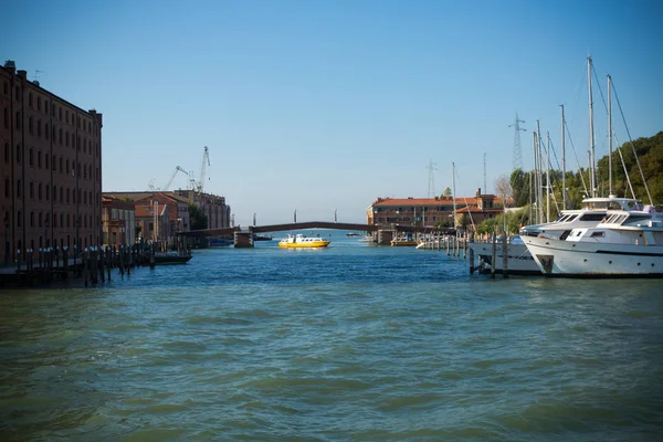 Velence Olaszország Szeptember 2018 Grand Csatorna Turisták Csónakjai Nyáron Velence — Stock Fotó