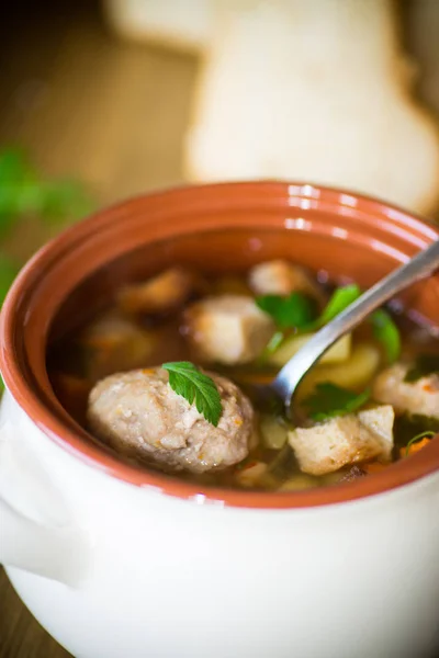 Sopa Verduras Con Frijoles Albóndigas Tazón Cerámica Sobre Una Mesa —  Fotos de Stock