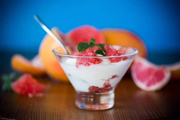 Sweet Homemade Organic Yogurt Slices Red Grapefruit Glass Bowl — Stock Photo, Image