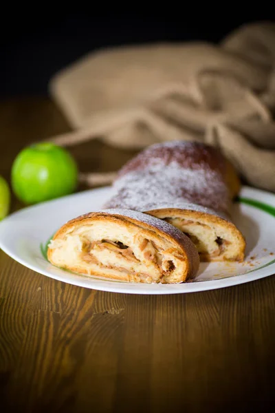 Sweet Homemade Strudel Apples Plate Wooden Table — Stock Photo, Image