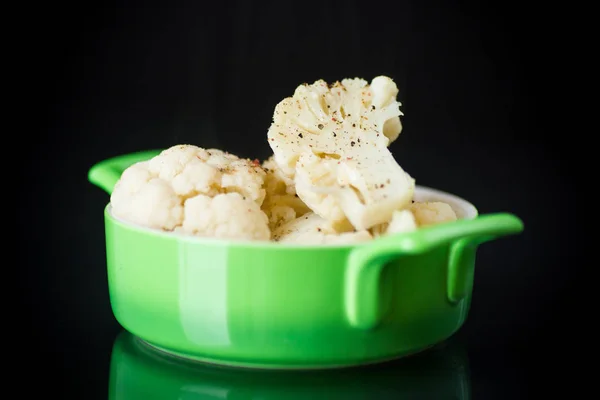 Boiled cauliflower with spices in a bowl — Stock Photo, Image