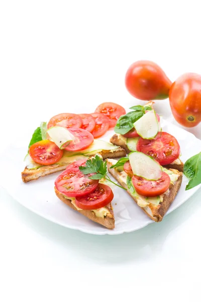 Tasty sandwich with curd paste, fresh cucumbers and tomatoes — Stock Photo, Image