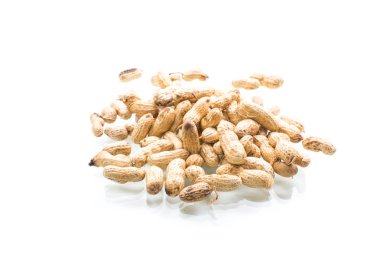 Beyaz kabuklu olgun organik fıstıklar.