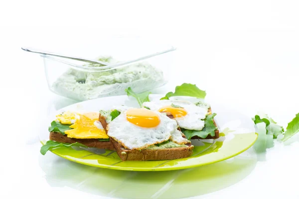 Fried Toast Cheese Spread Arugula Fried Egg Plate Isolated White — Stock Photo, Image