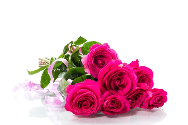 白底红玫瑰的美丽花束 图库图片