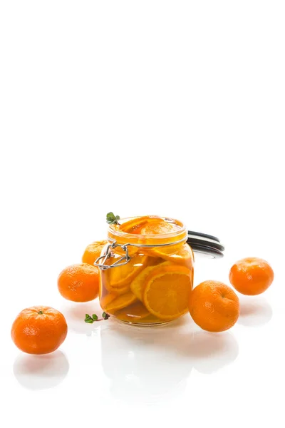 Mermelada Mandarina Dulce Frasco Vidrio Aislado Sobre Fondo Blanco —  Fotos de Stock