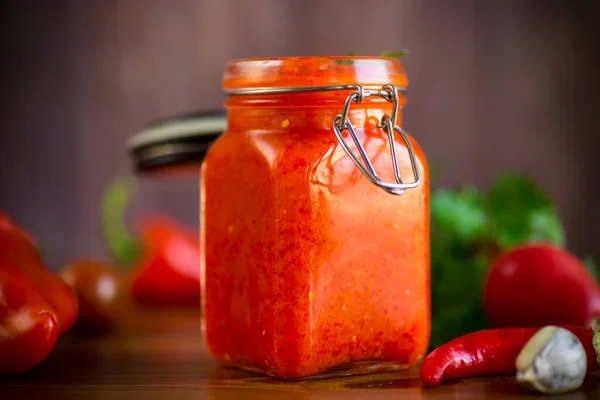 Frische Hausgemachte Sauce Aus Paprika Tomaten Und Anderem Gemüse Glas — Stockfoto