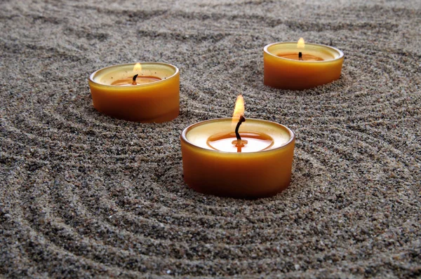 Zen Samenstelling Kaarsen Het Zand Kalmerende Patronen Het Zand — Stockfoto