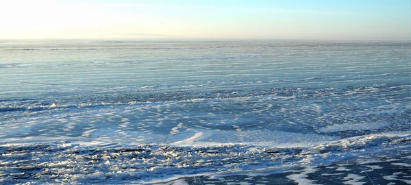 Les Rayons Soleil Sont Réfractés Par Glace Transparente Lac Baïkal — Photo