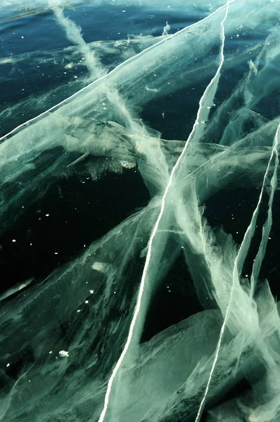 Les Rayons Soleil Sont Réfractés Par Glace Transparente Lac Baïkal — Photo