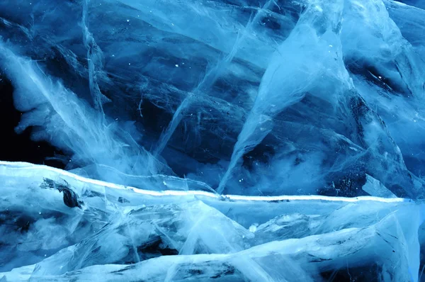 Raios Solares São Refratados Pelo Gelo Transparente Lago Baikal Rachaduras — Fotografia de Stock