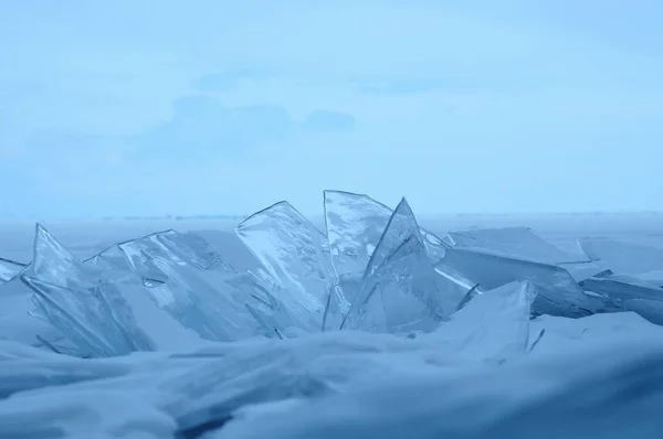 Raggi Del Sole Sono Rifratti Cristalli Ghiaccio Paesaggio Invernale Lago — Foto Stock