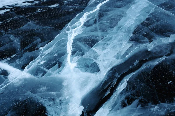 Sonnenstrahlen Werden Durch Das Transparente Eis Des Baikalsees Gebrochen Risse — Stockfoto
