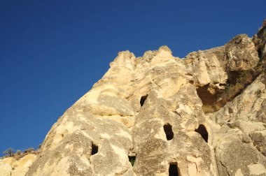 Delikleri ile antik kayaların yakın çekim