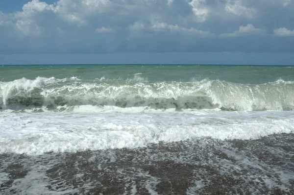 Vista Sul Mare Con Onde Spruzzate — Foto Stock