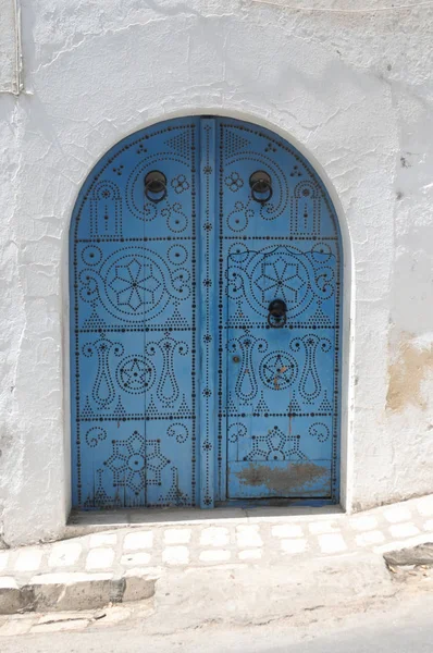 Παράδοση Μεσογειακή Μπλε Ξύλινη Πόρτα — Φωτογραφία Αρχείου