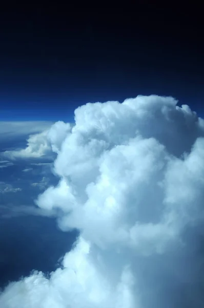 Hermosa Vista Nubes Blancas —  Fotos de Stock