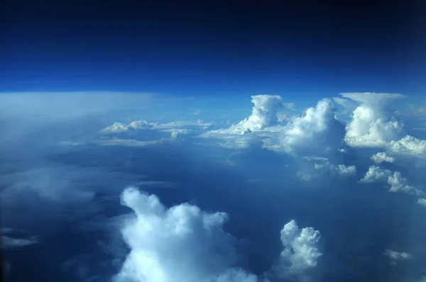 Hermosa Vista Nubes Blancas —  Fotos de Stock