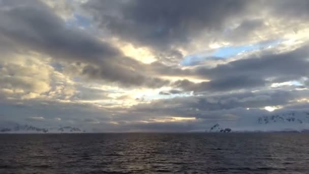 Vista de montanha Antártica beatiful — Vídeo de Stock