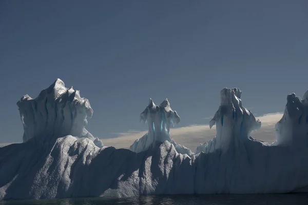 Hermosa vista de los icebergs en la Antártida Imágenes de stock libres de derechos