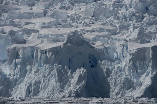 Vacker utsikt över isberg i Antarktis — Stockfoto