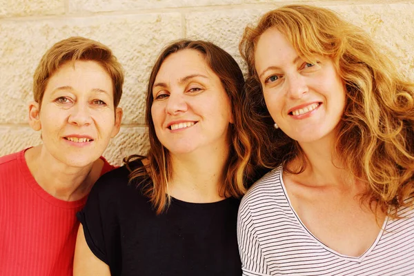 Trois Femmes Âge Moyen Heureux — Photo