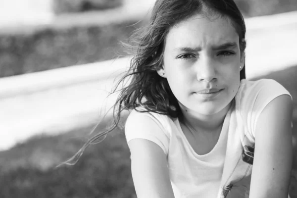 Venkovní Zblízka Portrét Dospívající Let Dívka — Stock fotografie