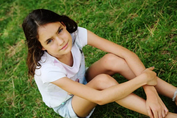 Nahaufnahme Porträt Eines Jährigen Mädchens Freien — Stockfoto