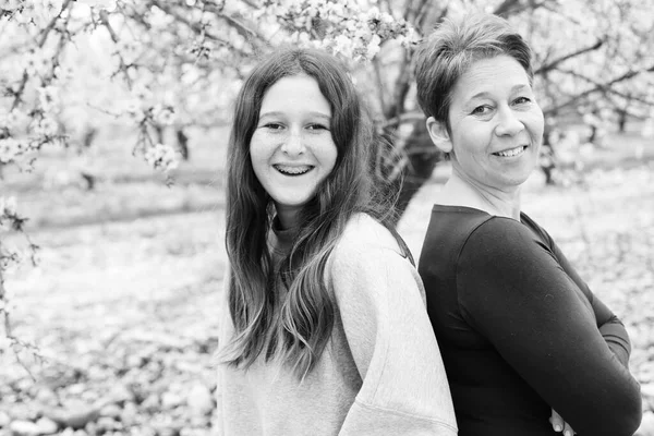 Retrato Hermosa Mujer Hija Adolescente —  Fotos de Stock