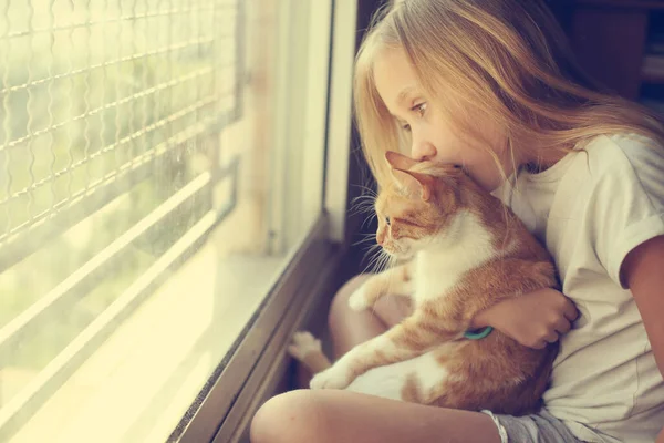 Portrait Cute Years Old Girl Lovely Red Cat Smiles Happiness — Stock Photo, Image