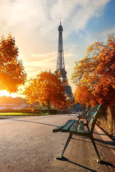 Eiffel-torony ősszel — Stock Fotó