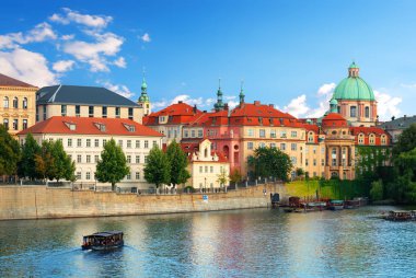 Prag'da binalar