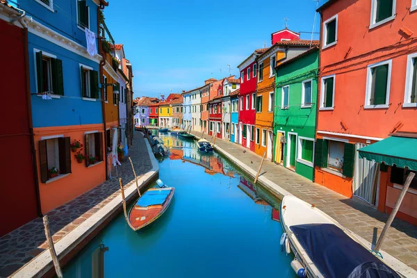 Paisaje urbano brillante de Burano — Foto de Stock