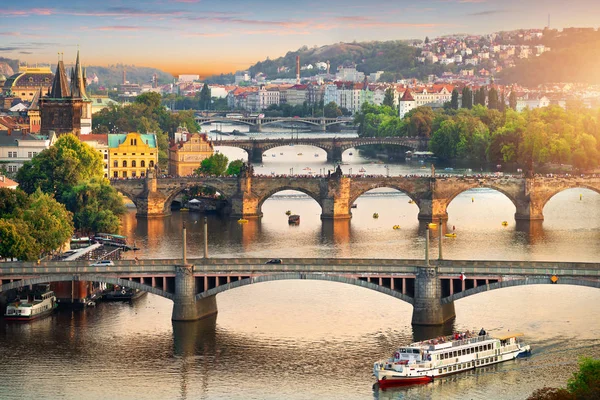 Visa på broar över Prag — Stockfoto