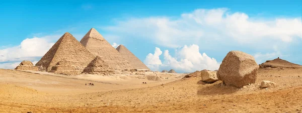 Piramidi di Giza panorama — Foto Stock