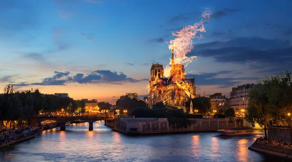Fuego Notre Dame —  Fotos de Stock