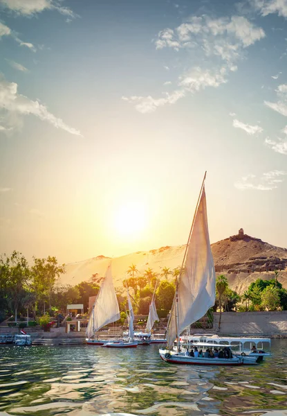 Río Nilo y barcos — Foto de Stock