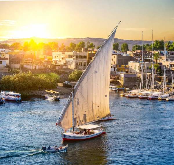 Velero en Asuán — Foto de Stock