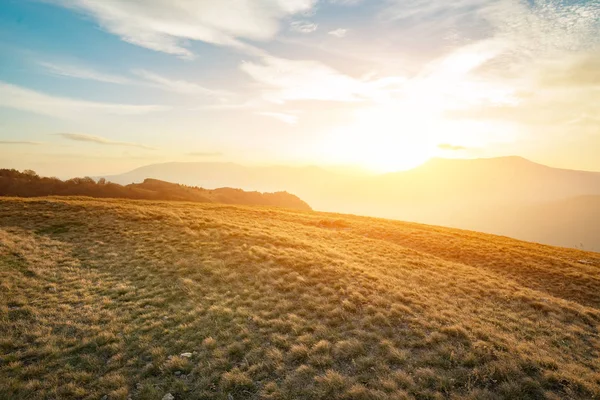 Coucher de soleil magnifique en Crimée — Photo