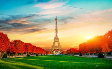 Champs de Mars'ta Sonbahar
